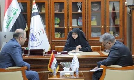 وزيرة الاتصالات تلتقي وفداً من الاتصالات الإيرانية وتبحث معهم التعاون المشترك بين البلدين
