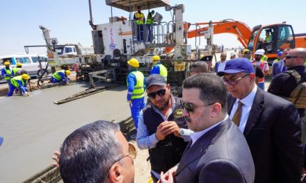 رئيس الوزراء يطّلــع ميدانيـــاً علــى أعمـال التطوير والتأهيل في مدخل بغداد الشمالي
