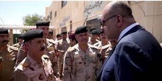 وزير الدفاع يزور مركز تدريب بغداد الأساسي