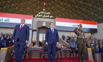 القائد العام يحضر الاستعراض العسكري بمناسبة الذكرى الـ 103 لتأسيس الجيش العراقي