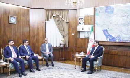 وزير التجارة : يجري لقاءا مع النائب الأول للرئيس الإيراني للتباحث في الملفات الاقتصادية والتجارية والسياسية